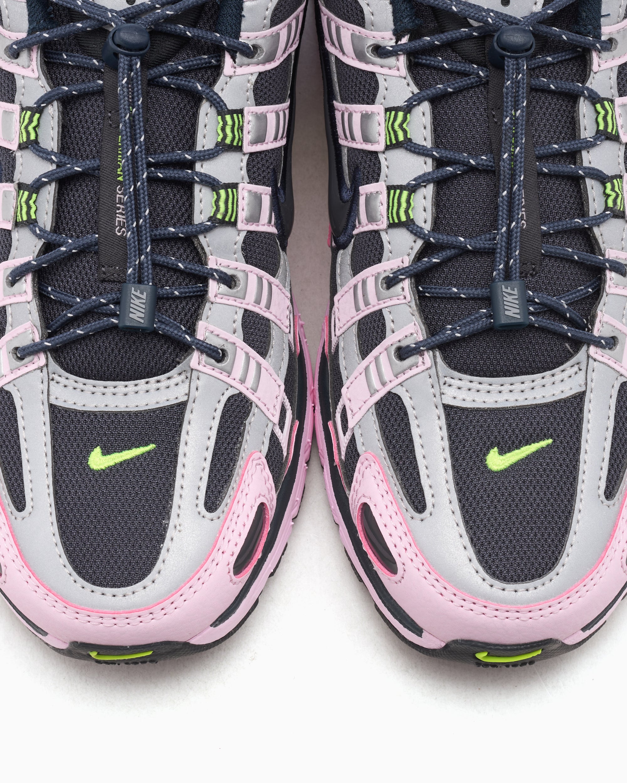 Sneakers Nike Women's P-6000 - HV2521-600