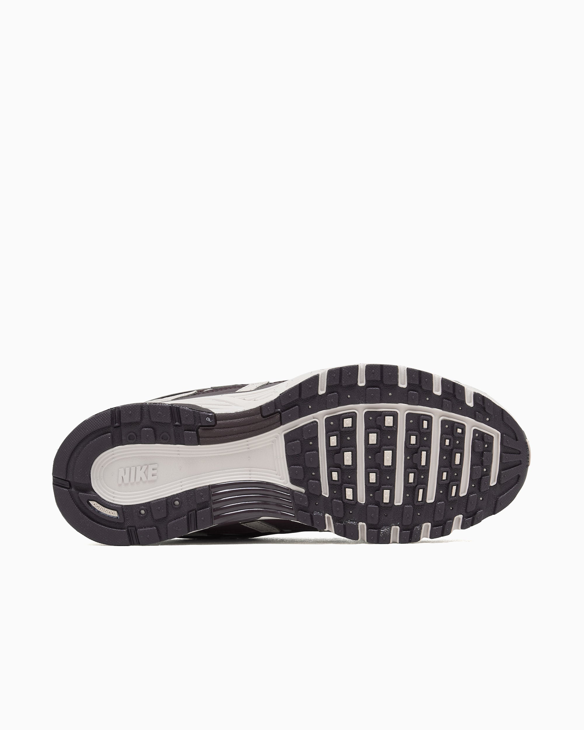 Sneakers Nike Women's P-6000 - IM5237-600