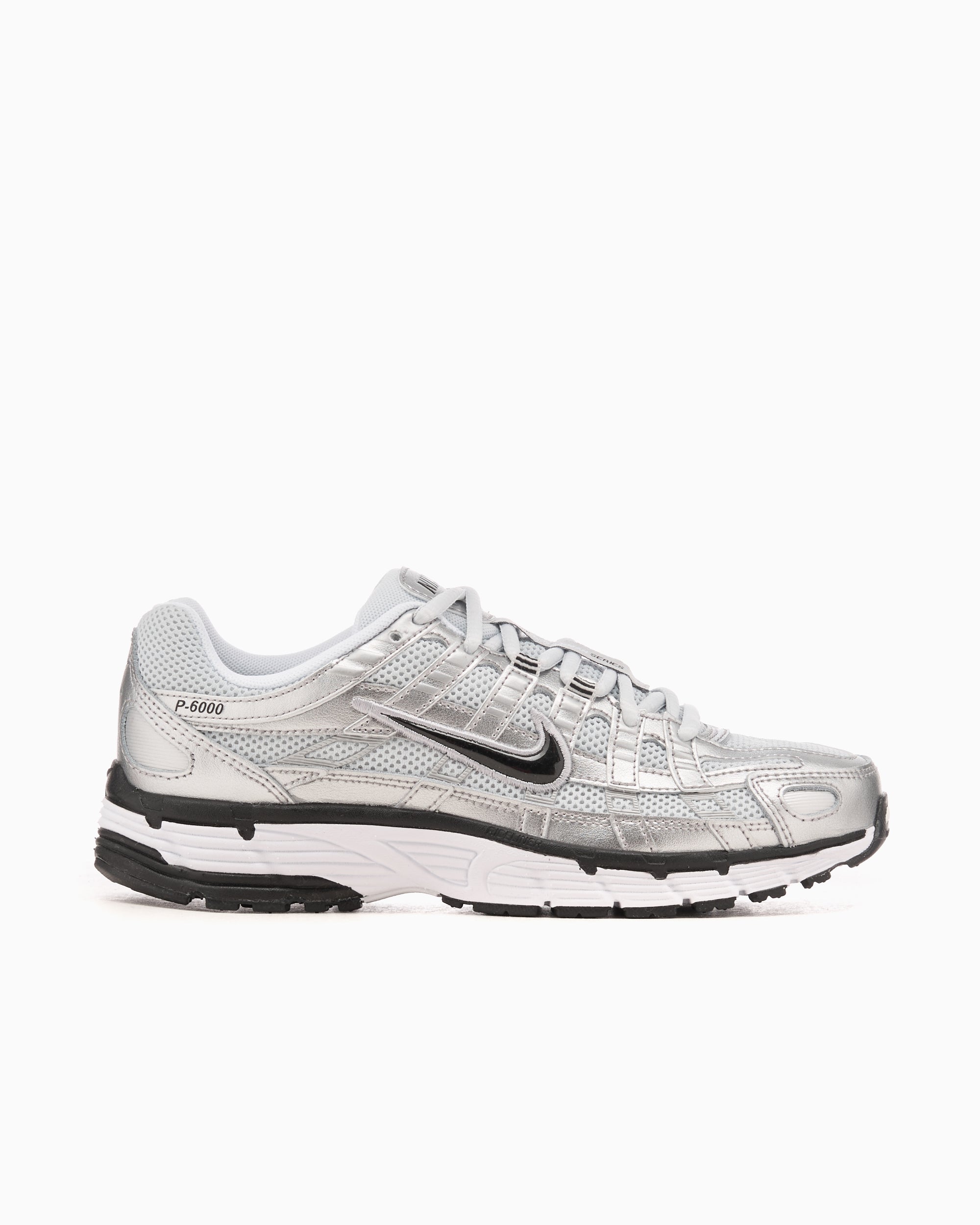 Sneakers Nike Women's P-6000 "Metallic Silver" - FD9876-101