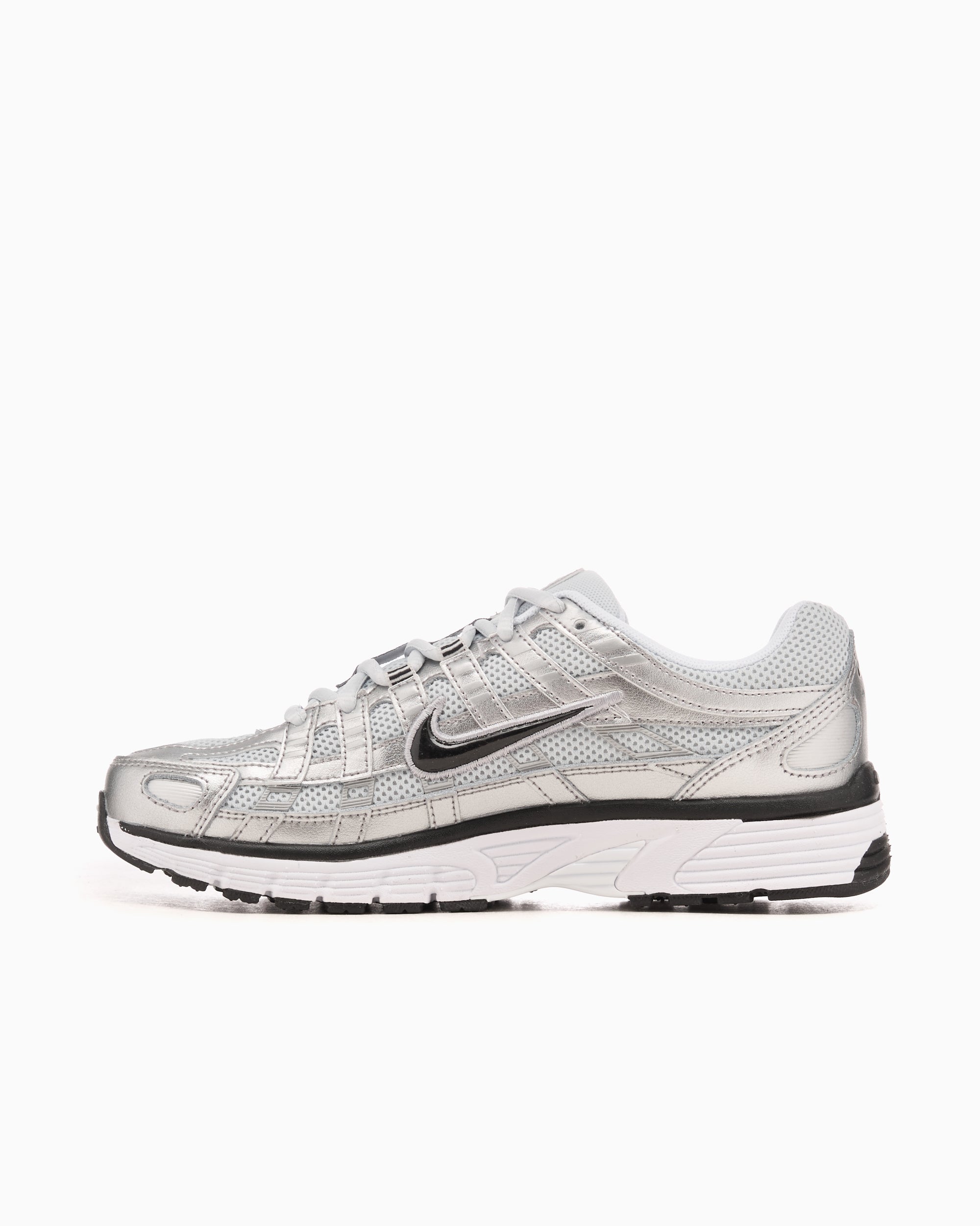 Sneakers Nike Women's P-6000 "Metallic Silver" - FD9876-101