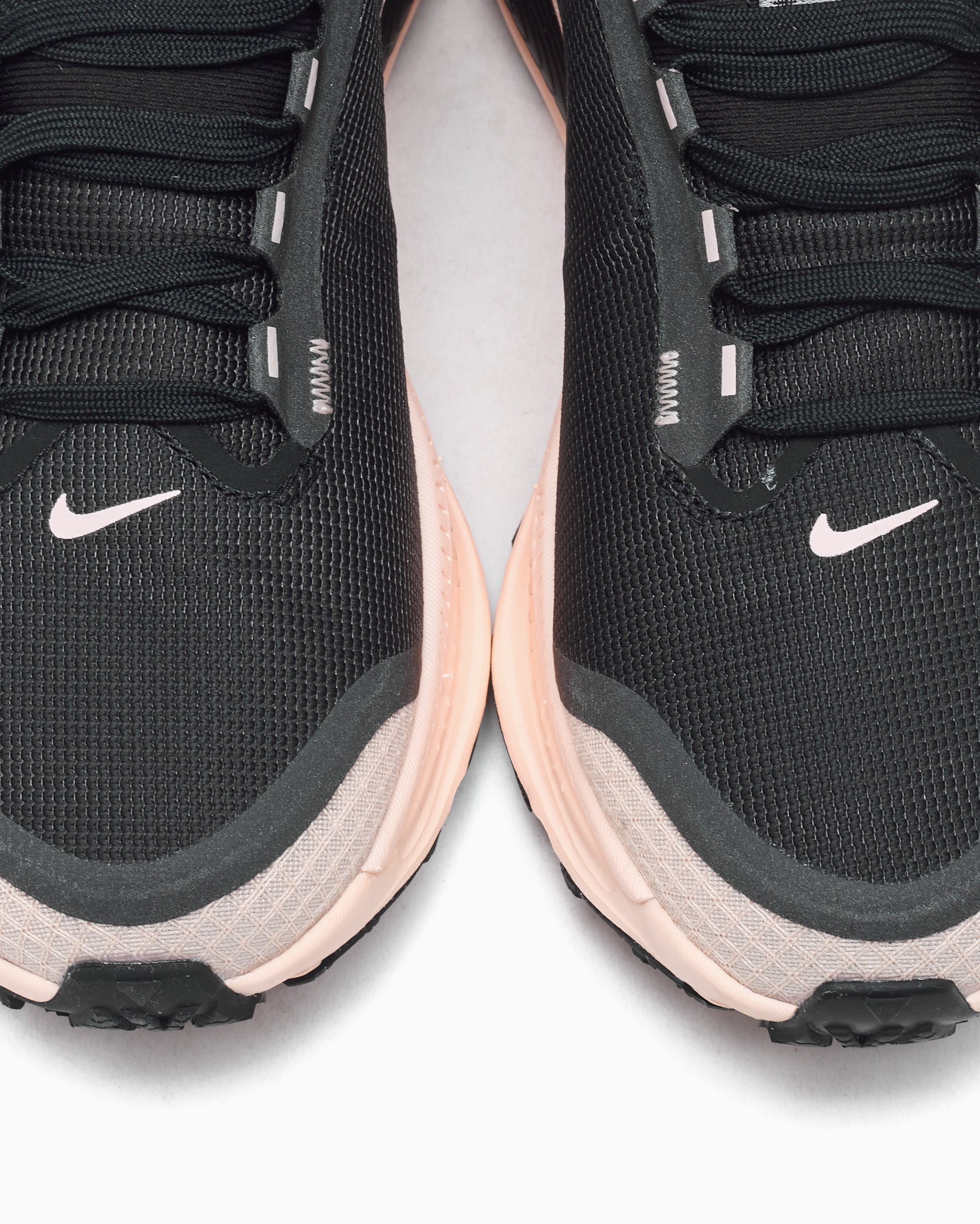 Sneakers Nike Women's Vomero 18 Gore-Tex® - HQ7002-003