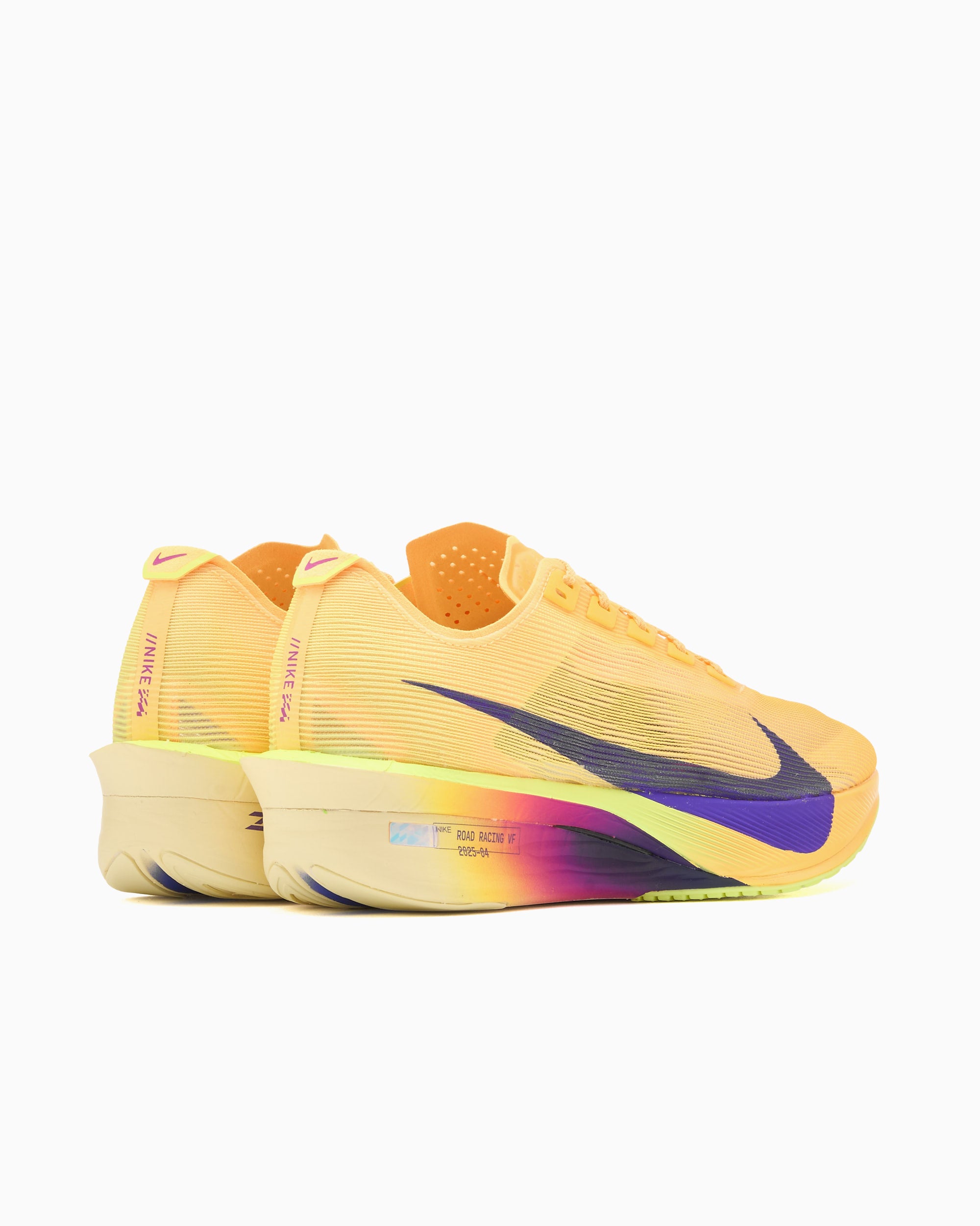 Nike Women's ZoomX Vaporfly Next% 4