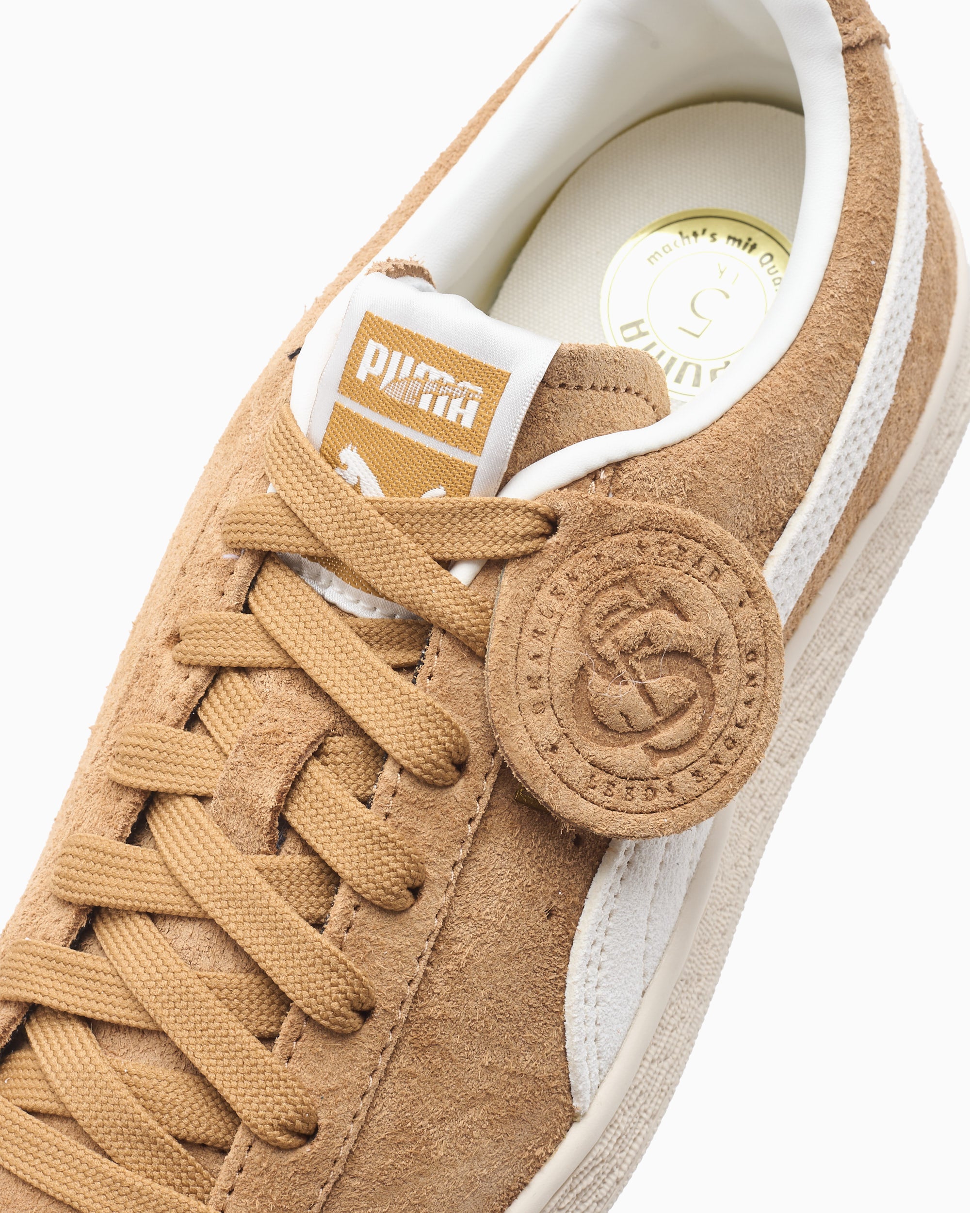 Sneakers Puma Suede Charles F. Stead V "Honey Butter" - 403767-03
