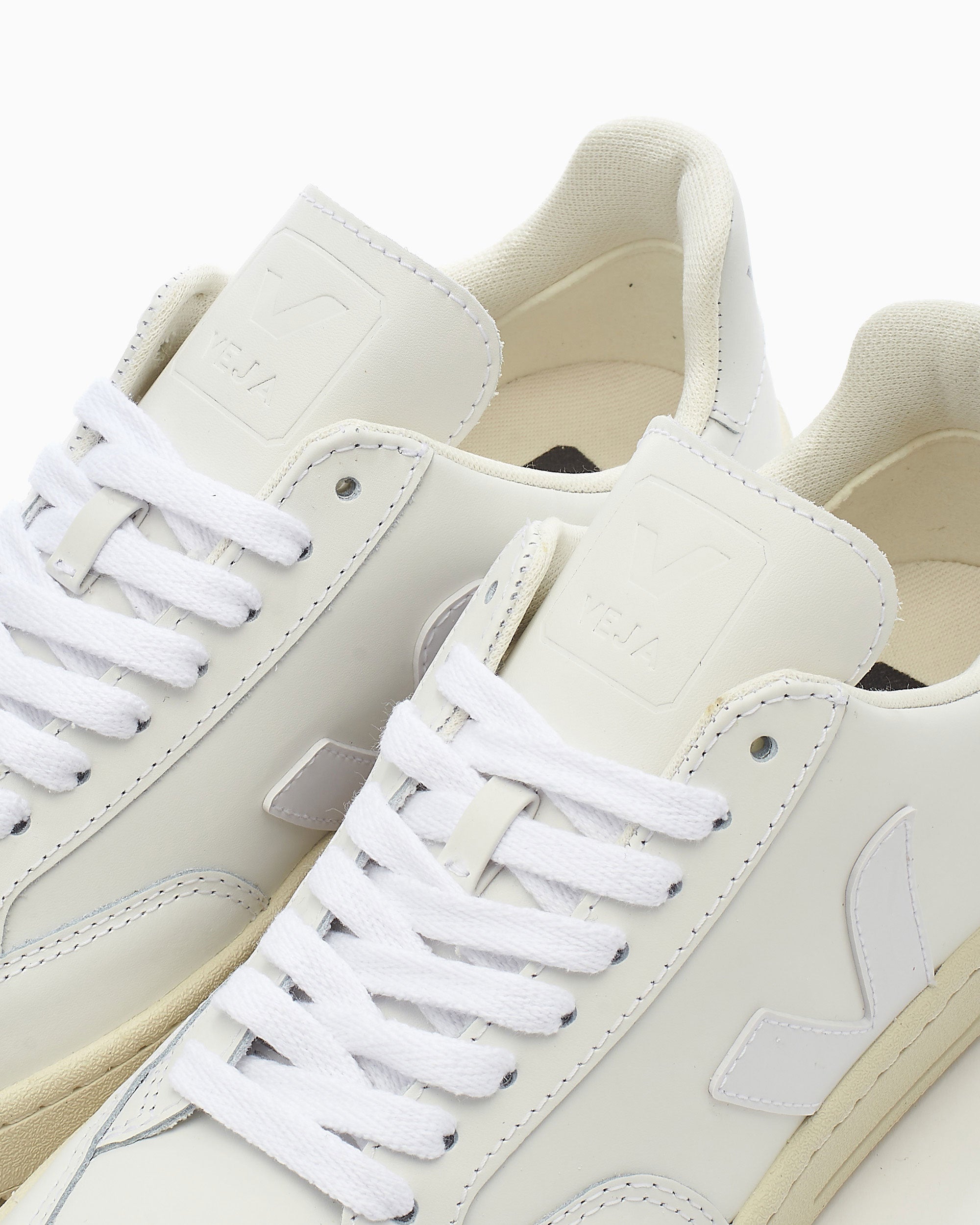 Sneakers Veja Women's V-12 Leather - XD022297A