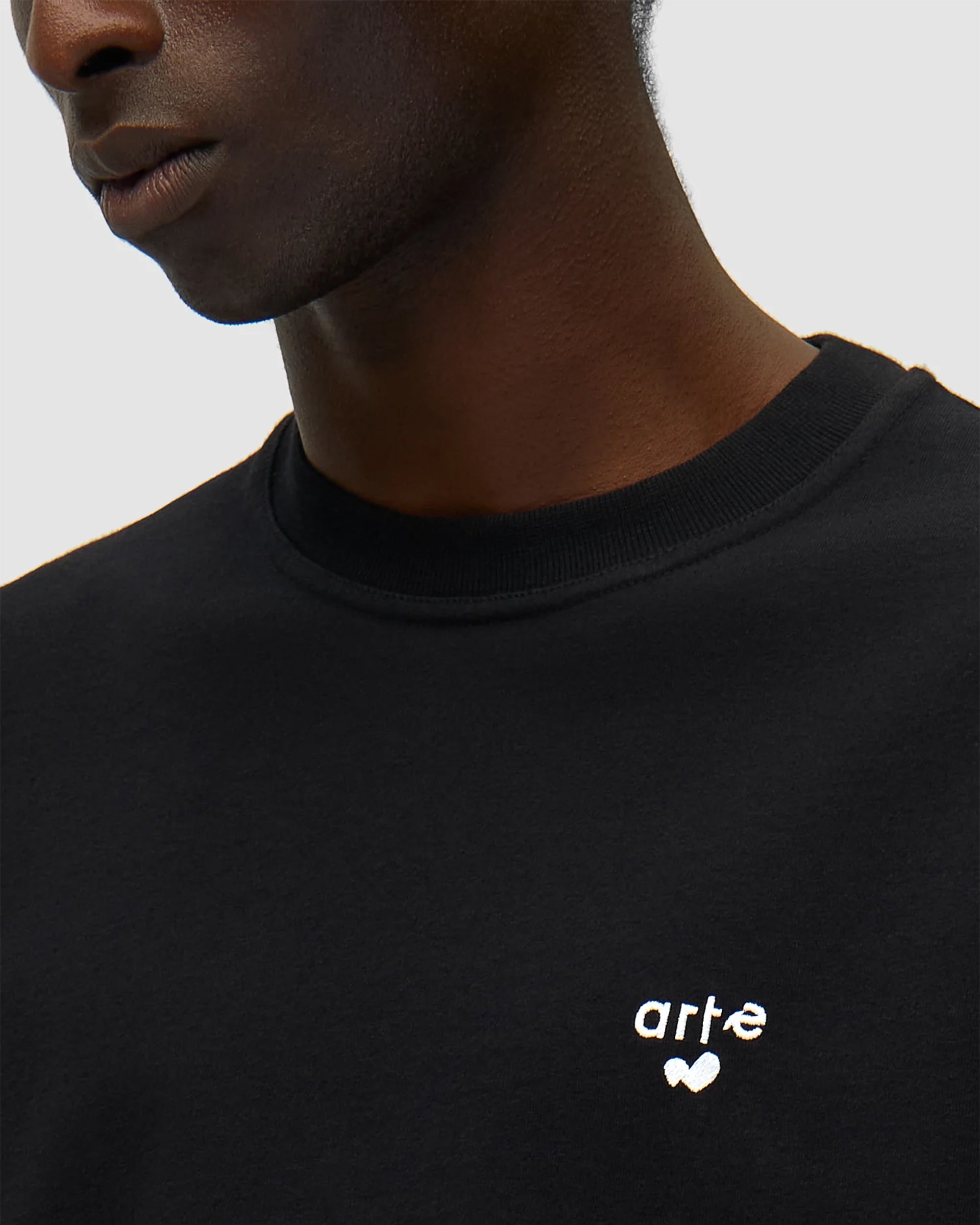 T-Shirts Arte Antwerp Heart Logo Relaxed Men's T-Shirt - SS26-125T-Black