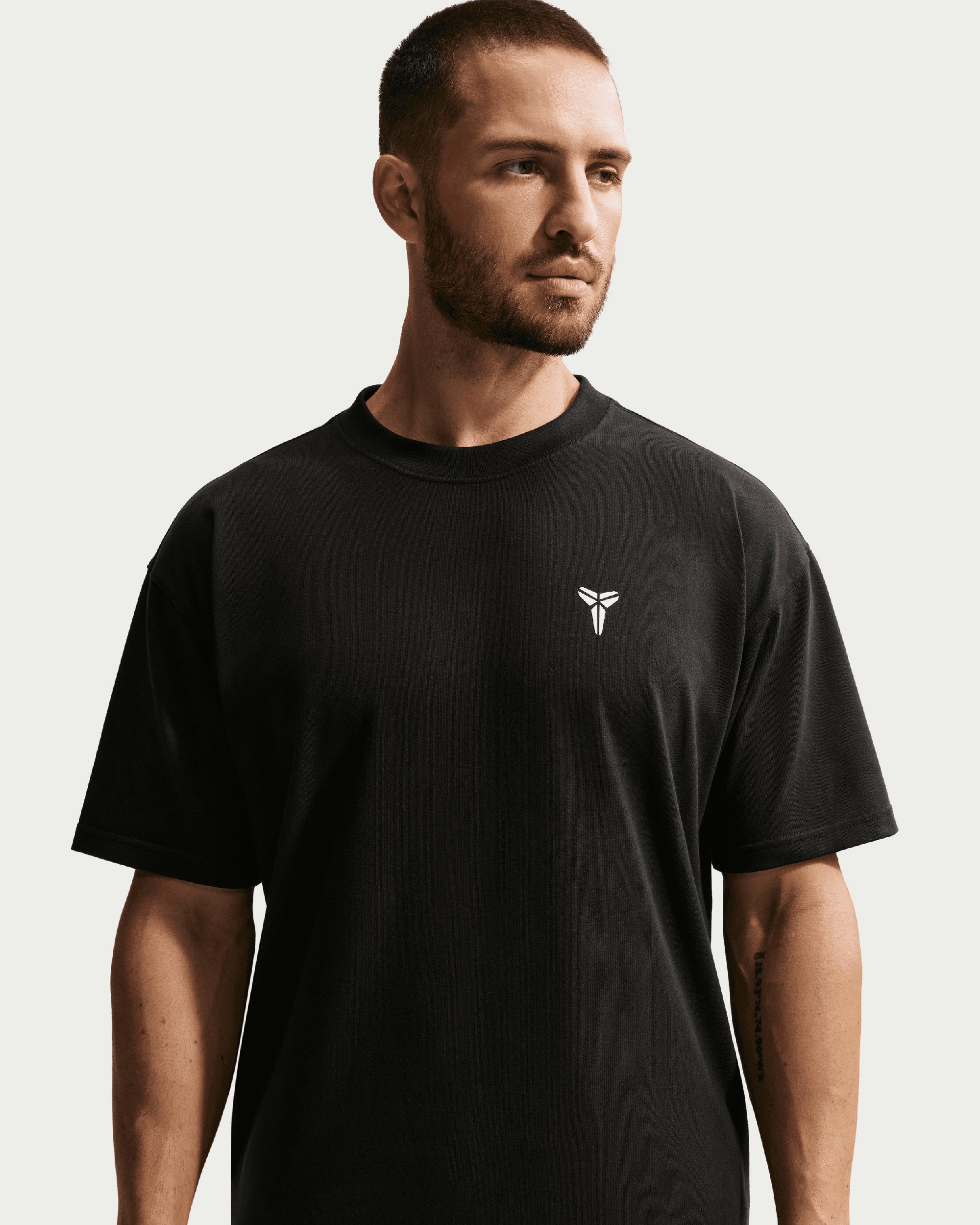 T-Shirts Nike x Kobe Bryant Max90 Dri-FIT "Mamba" Logo Relaxed Men's T-Shirt - IQ6649-010